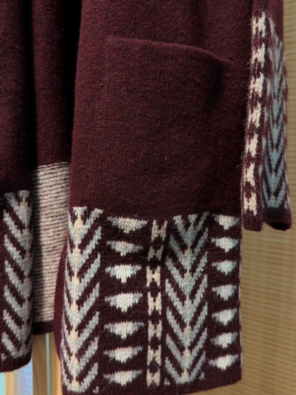 FRYE Burgundy Open-Front Cardigan with Cream Geometric Trim - Picture 3 of 3